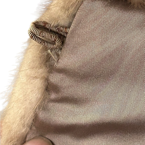 1980s Vintage Authentic Autumn Haze Mink Fur Stole - Picture 13 of 16